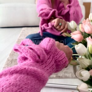 Alternative view of Sweter kokarda malina