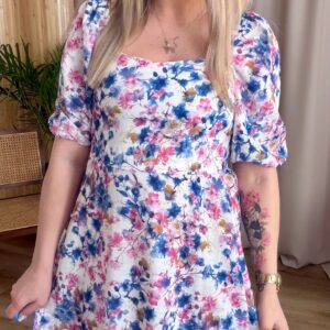 Alternative view of Sukienka Kinga biała w niebiesko-różowe kwiaty