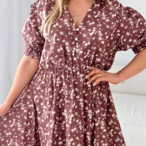 Alternative view of Sukienka Ewa  mini  PLUS SIZE czekoladowa w beżowe kwiatuszki